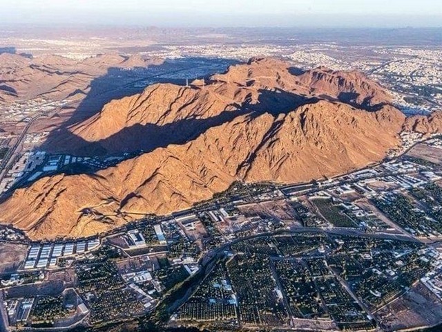 uhud mountain medina2 1